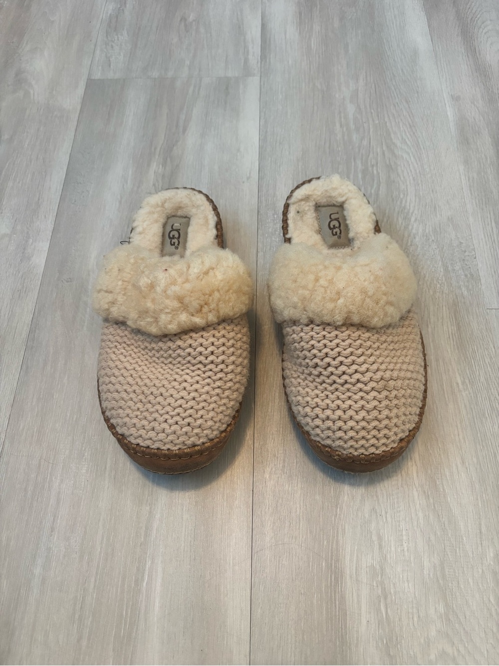 UGG sheep fur slippers size 6